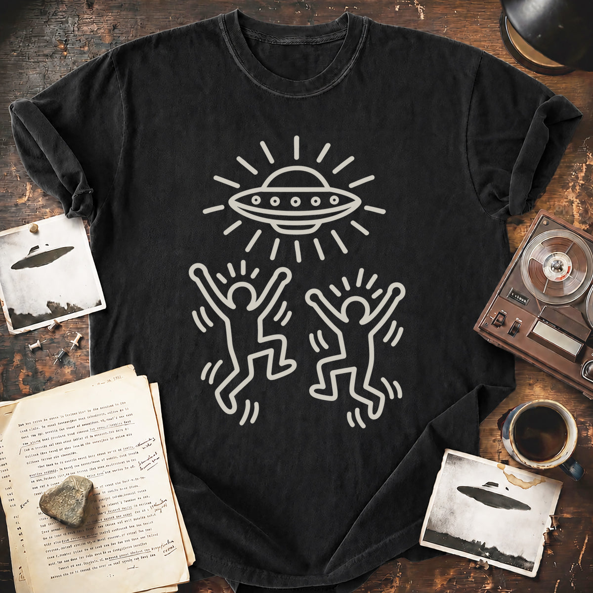 Street Art UFO T-shirt