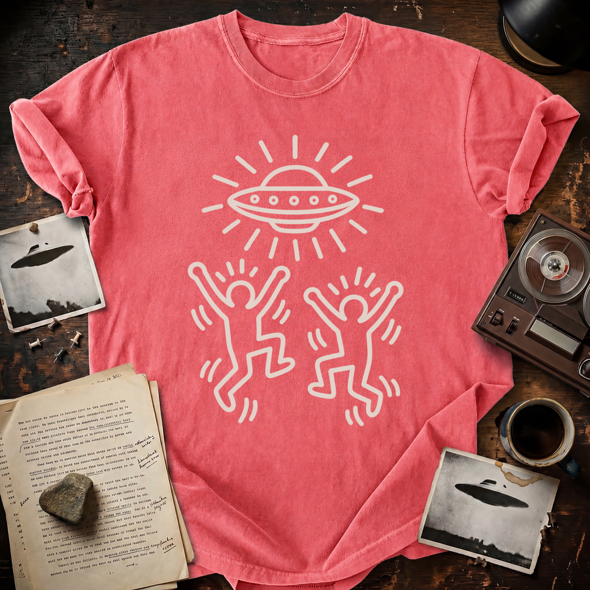 Street Art UFO T-shirt