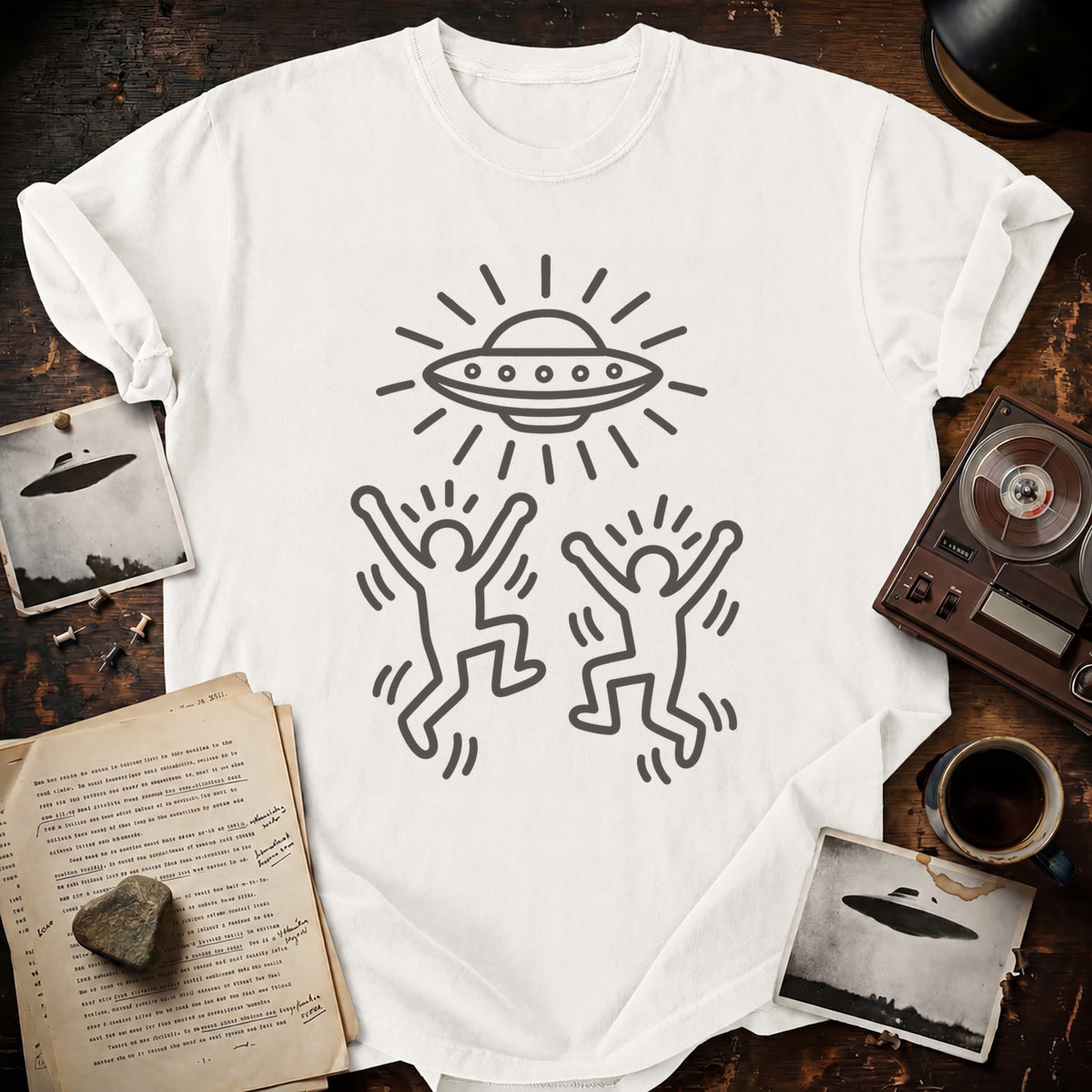 Street Art UFO T-shirt
